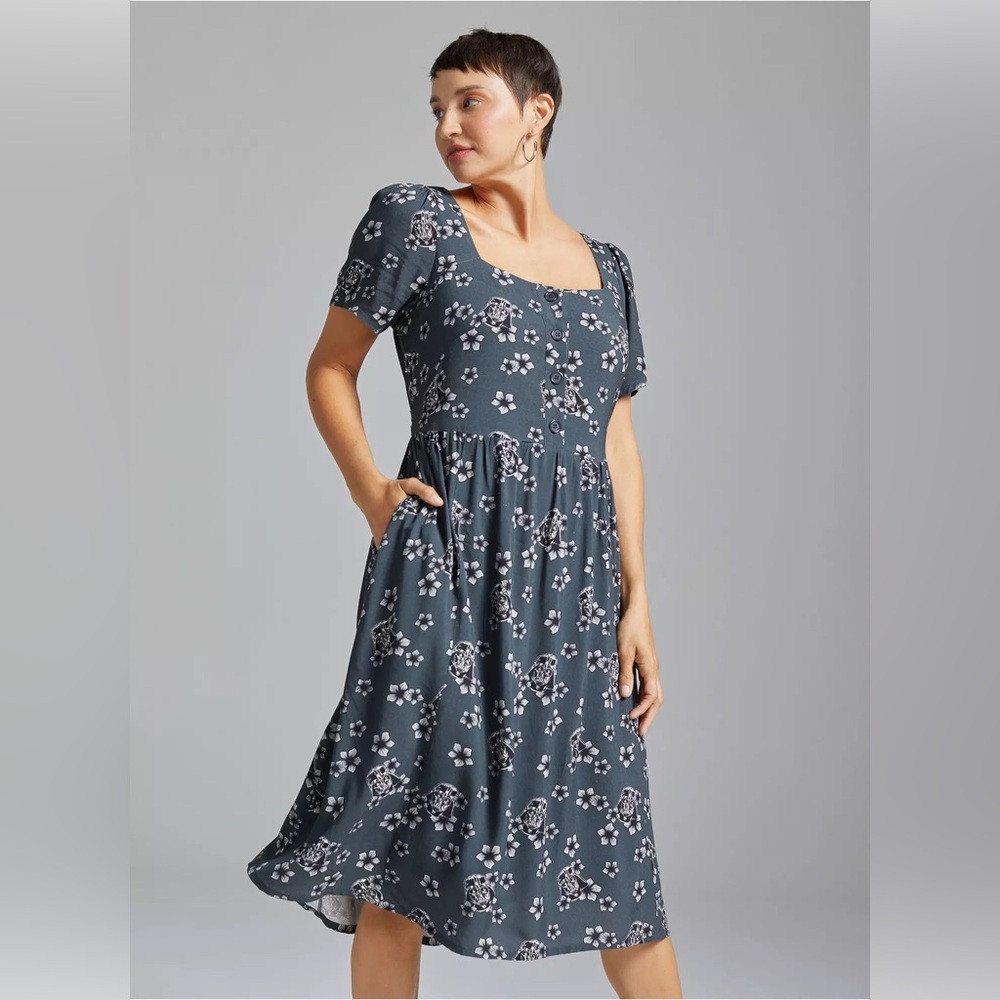 Her Universe Star Wars Darth Vader Floral Allover Print Button-Up Midi Dress